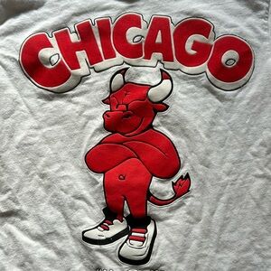 Rawyalty Chicago Bulls Post Human logo t-shirt S